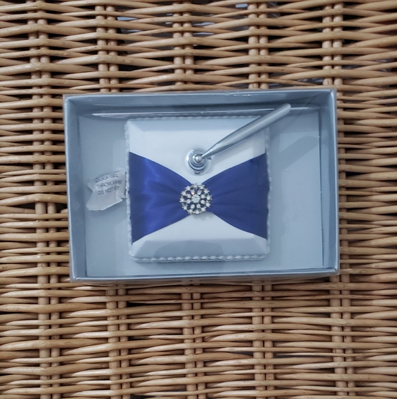 NWOT- Elegant White and Blue Pen Holder with Rhinestone Accent - Picture 4 of 5